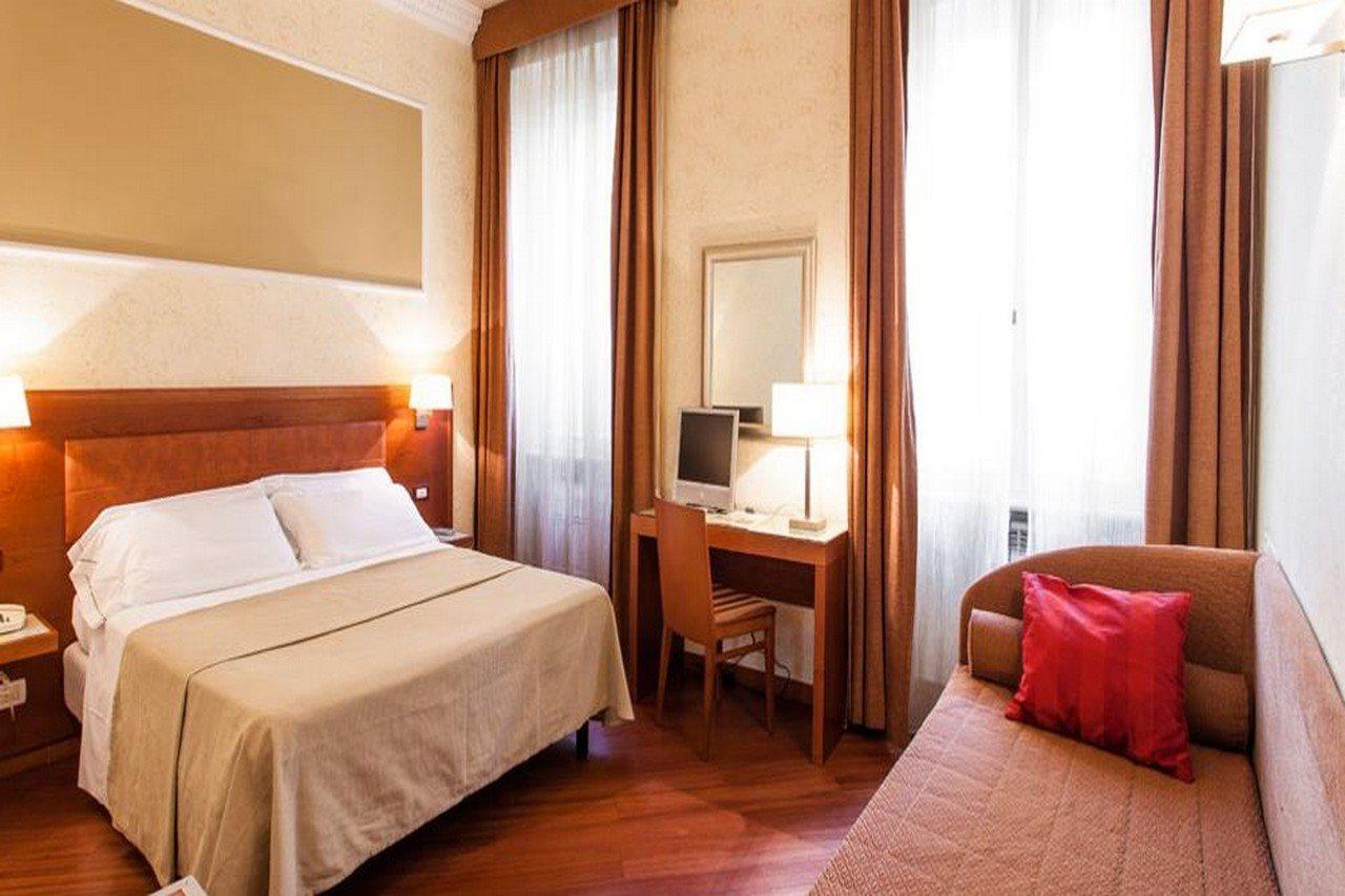 Hotel Madrid Rome Bagian luar foto