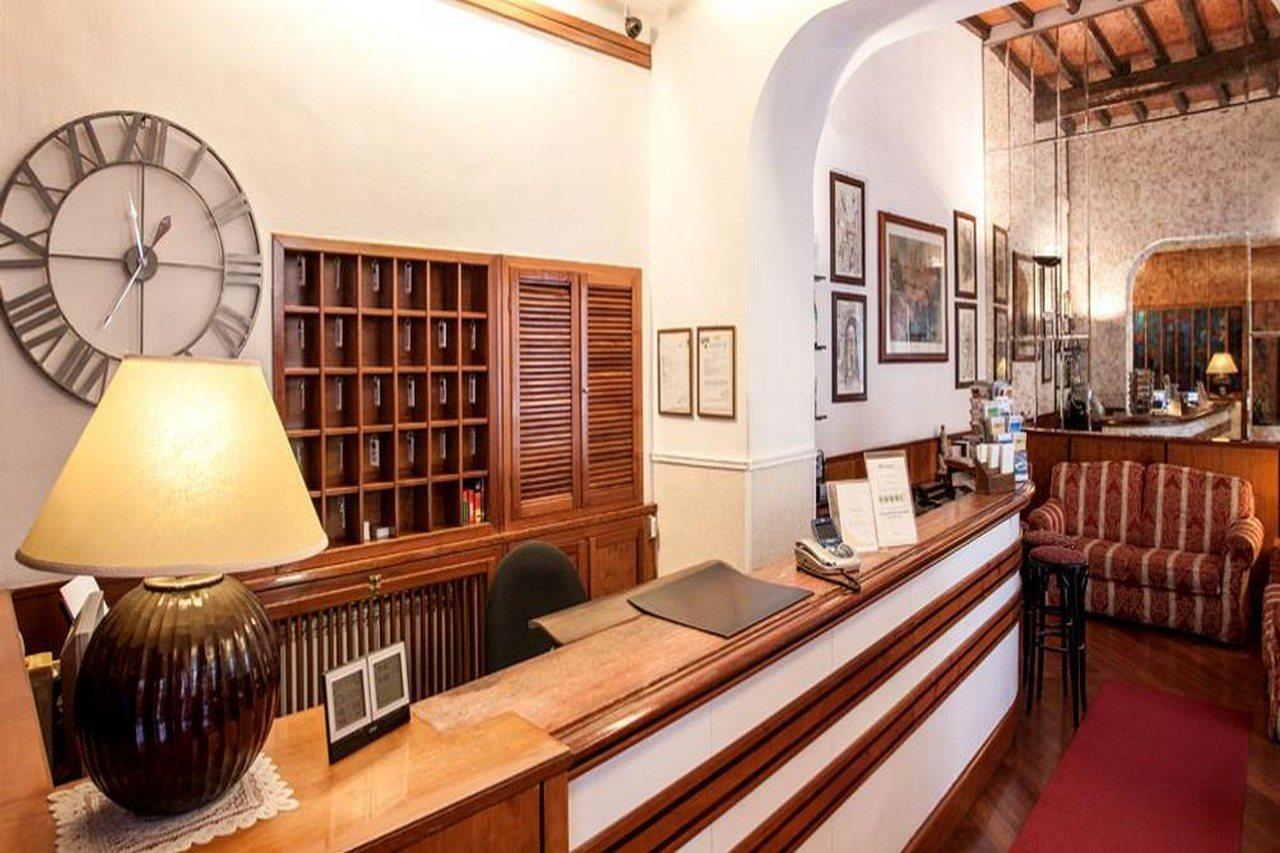 Hotel Madrid Rome Bagian luar foto