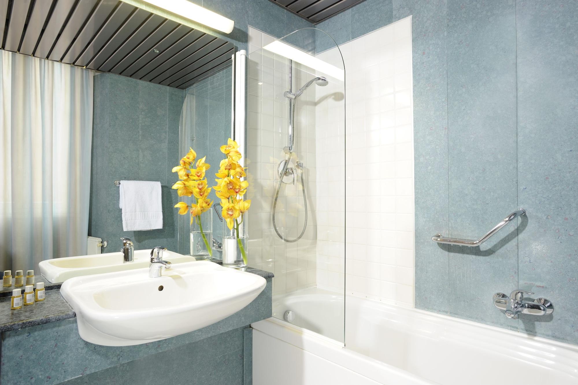 Hotel Madrid Rome Bagian luar foto