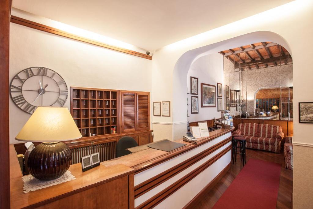 Hotel Madrid Rome Bagian luar foto